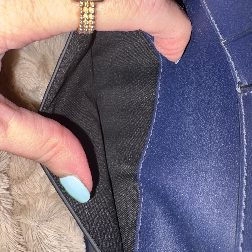SOLD!! Kate Spade Cream and Blue Floral Wallet - Picture 7 of 9